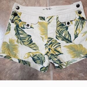 We The Free Women's Cream and Green Leaf Print Shorts